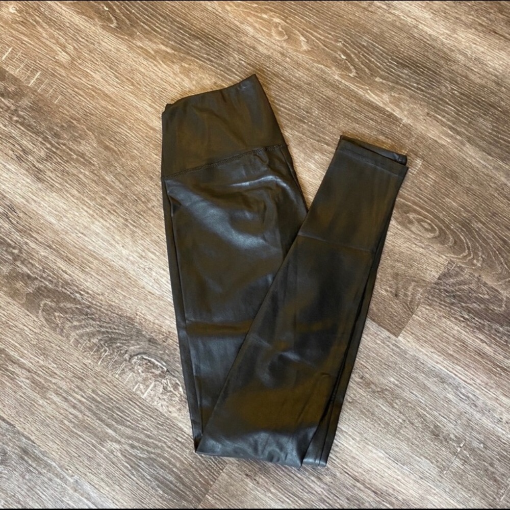 Aritzia Wilfred  |  Daria Legging - Picture 6 of 8